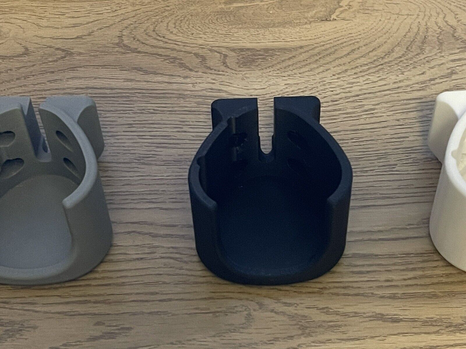 Black/White Vertical Wall Mount Holder for Sonos Roam
